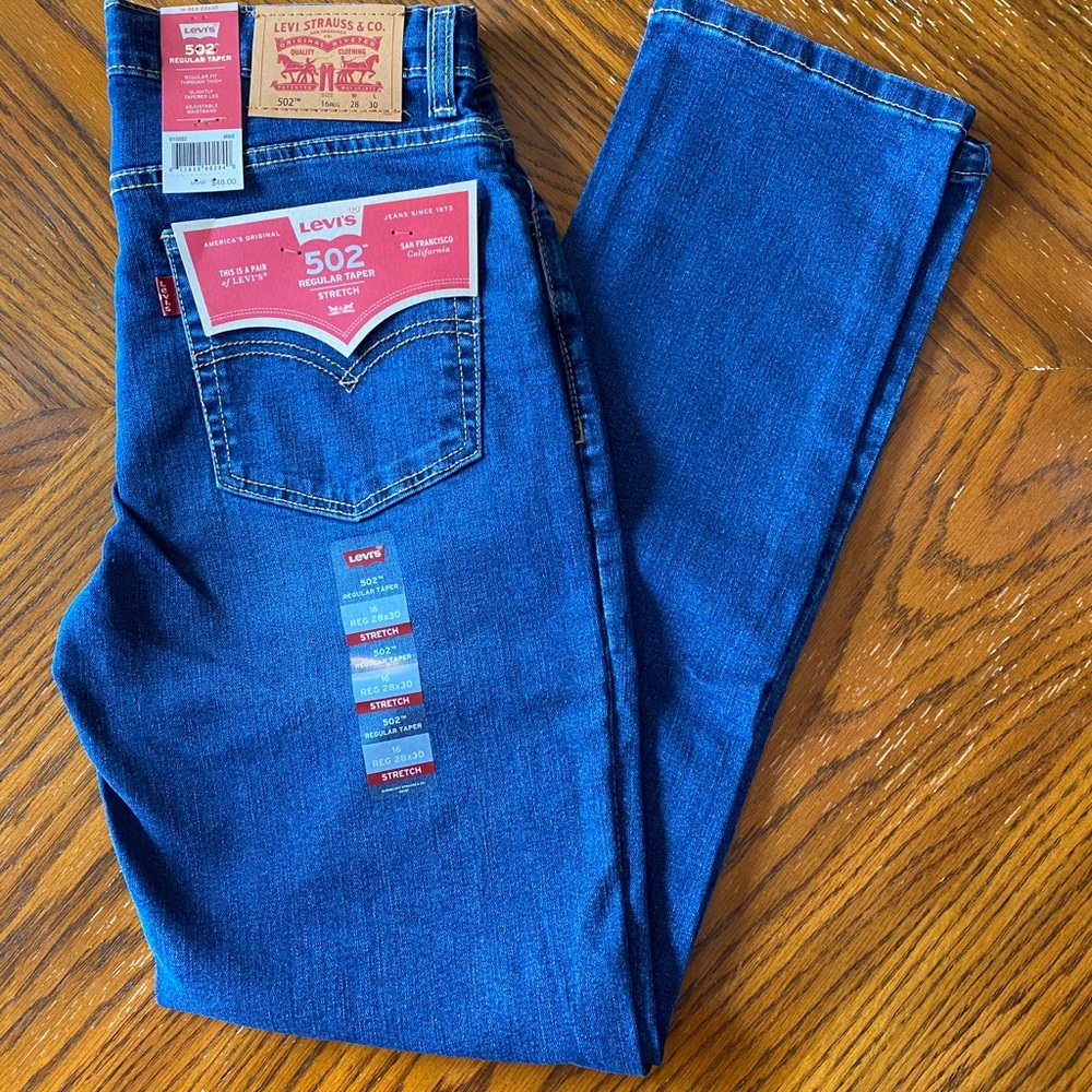 Levi’s 502 Regular Tapered Leg